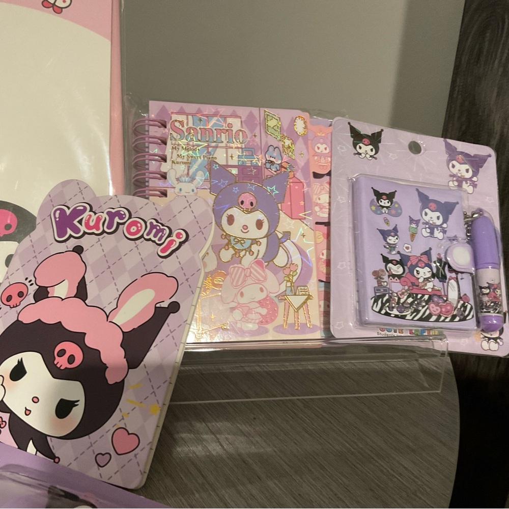 Kuromi 10 Piece Stationery Bundle - Picture 4 of 8